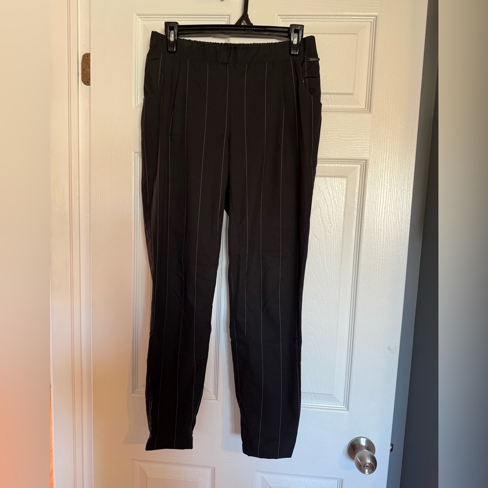 Mondetta Black Pinstripe Ankle Pants
